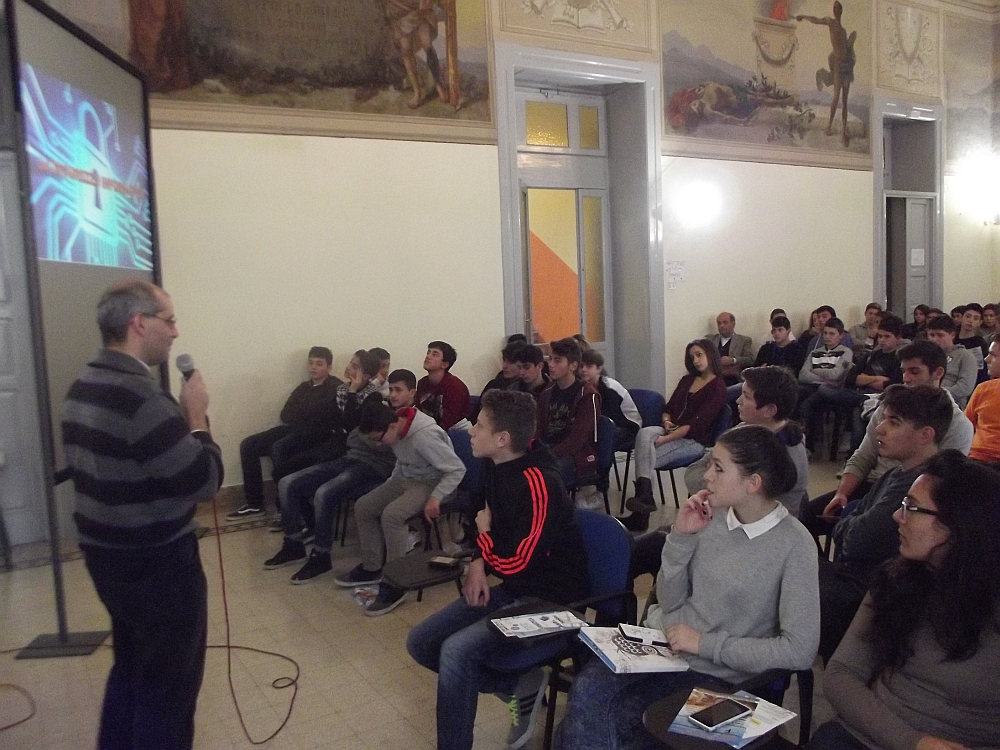 Incontro Istituto Pilla di Campobasso del 1-12-2014
