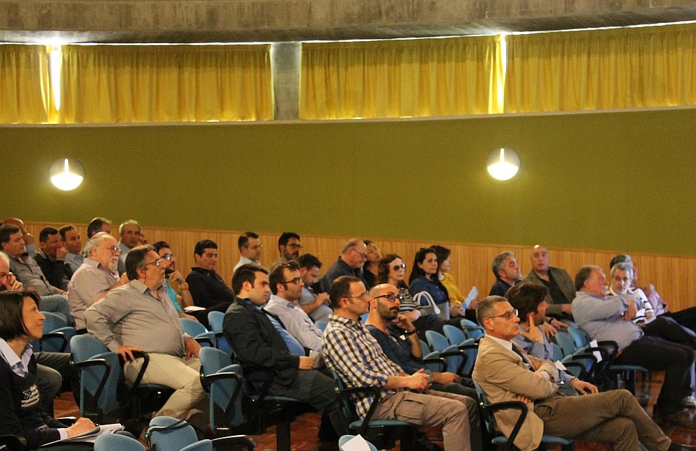 Seminario formativo “GLI STRUMENTI INFORMATICI NELLA PROFESSIONE INTELLETTUALE: ASPETTI TECNICI E LEGALI”.   Isernia – Aula Magna ITIS “E. Mattei”, 18 Maggio 2015