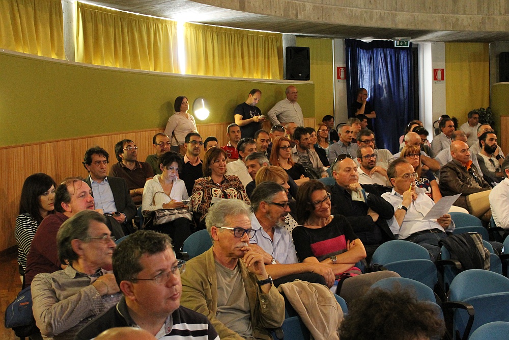 Seminario formativo “GLI STRUMENTI INFORMATICI NELLA PROFESSIONE INTELLETTUALE: ASPETTI TECNICI E LEGALI”.   Isernia – Aula Magna ITIS “E. Mattei”, 18 Maggio 2015