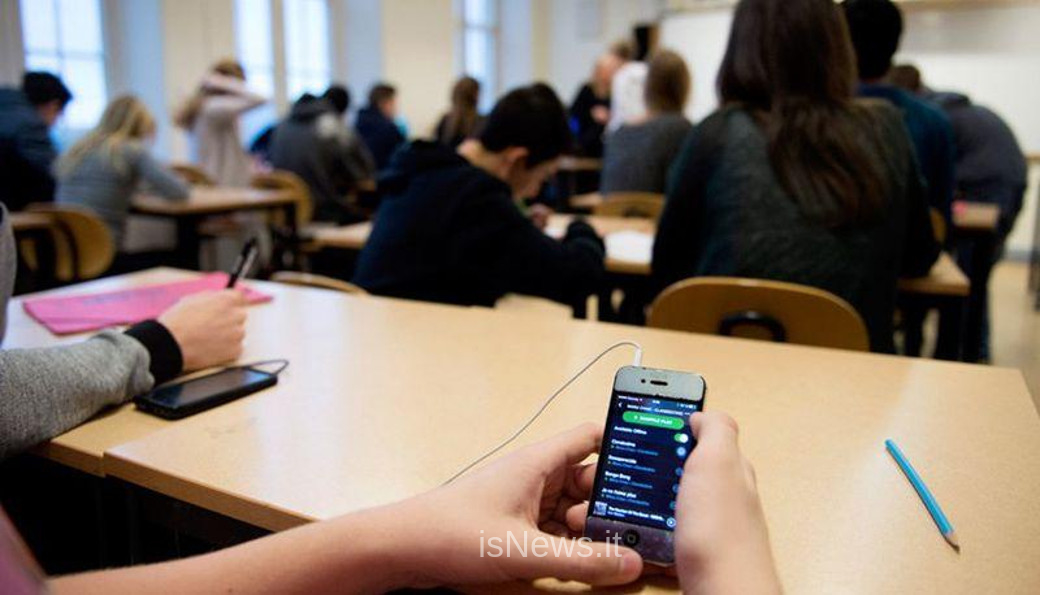 smartphone scuola